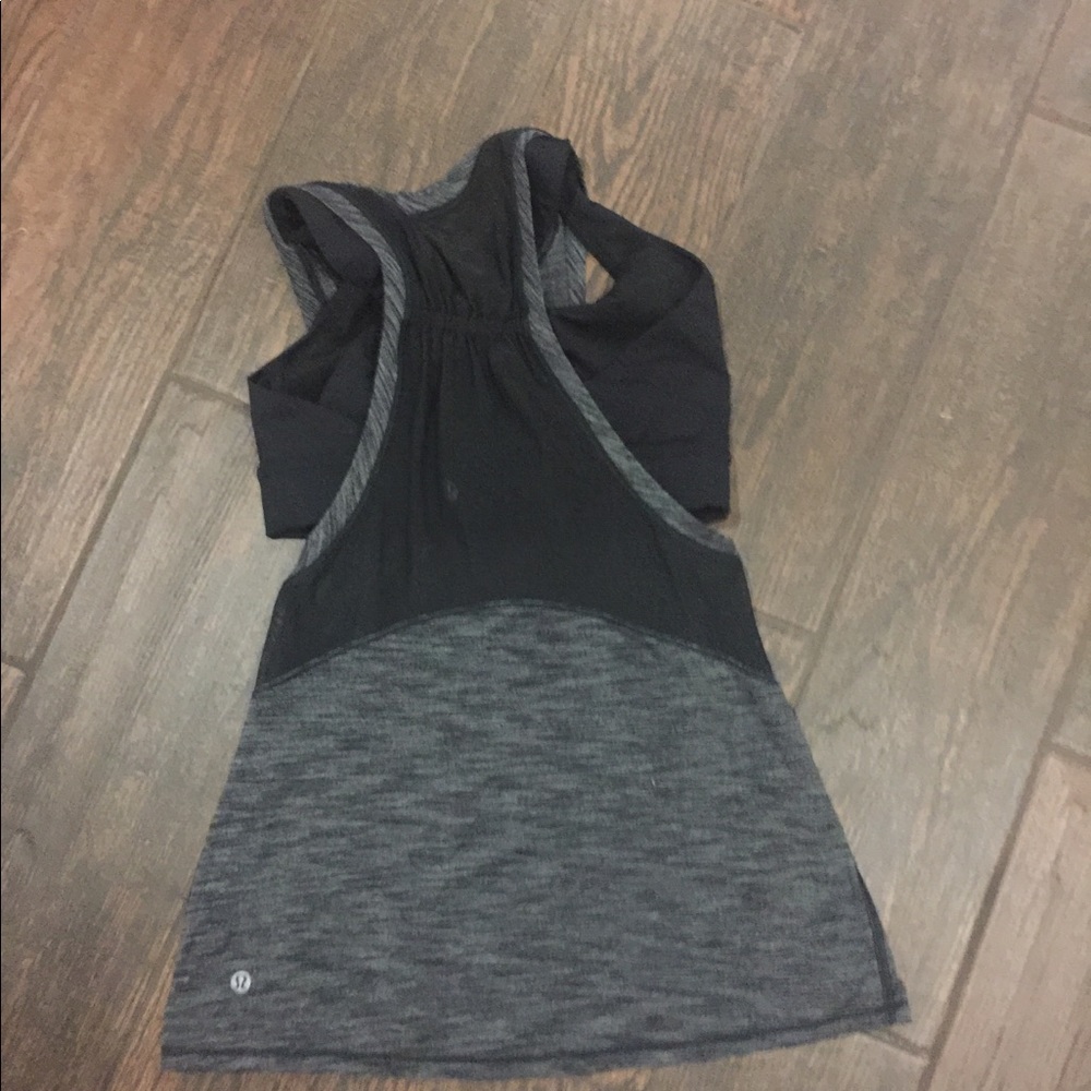 Lulu lemon tank with built in bra